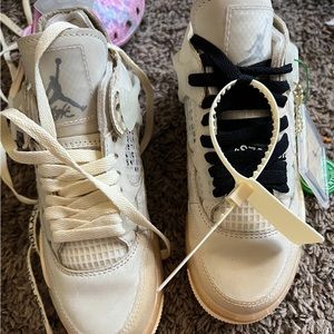 Off white 4’s